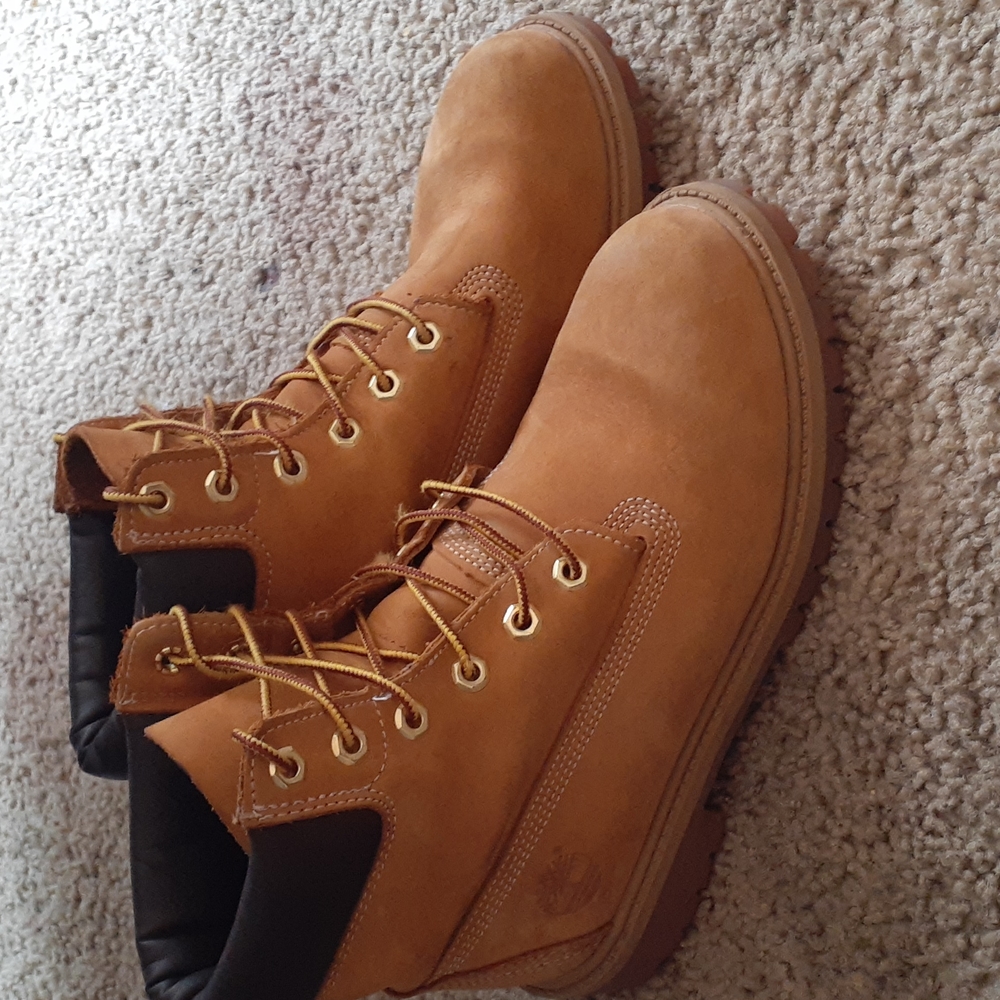 Women Chestnut Timberlands Size 8.5